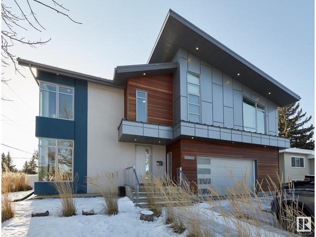 11803 87 Av Nw, House detached with 5 bedrooms, 4 bathrooms and 5 parking in Edmonton AB | Image 2