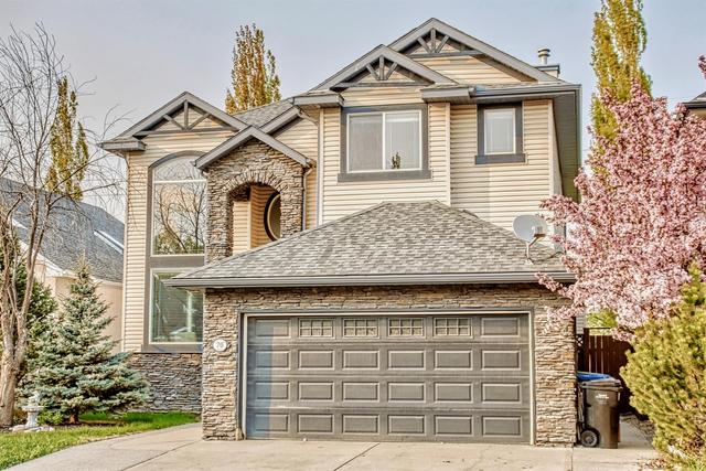 70 Discovery Ridge Rd Sw, House detached with 5 bedrooms, 3 bathrooms and 4 parking in Calgary AB | Image 2