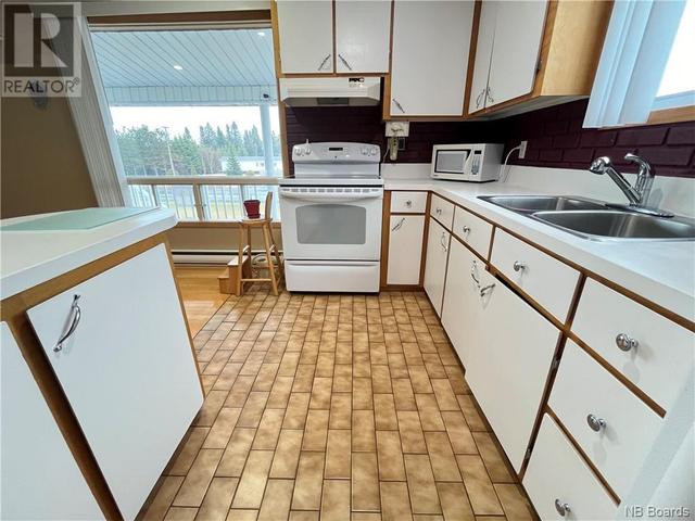9054 - 17 Route, House detached with 3 bedrooms, 1 bathrooms and null parking in Eldon NB | Image 11