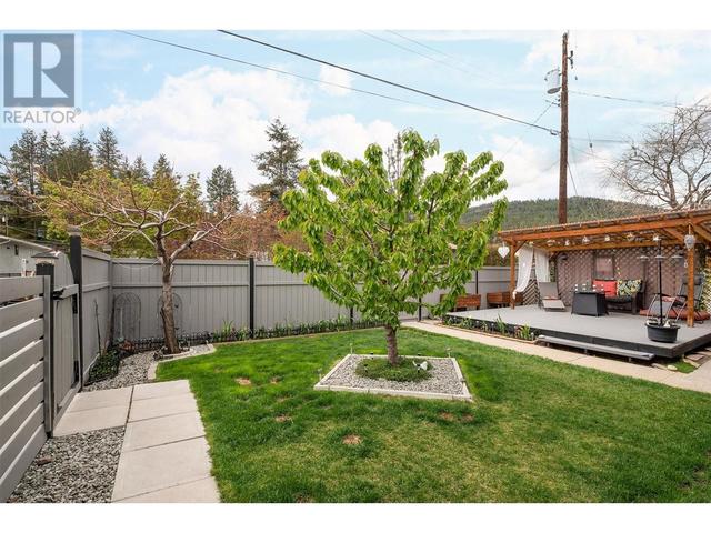 3273 Mcleod Rd, House detached with 5 bedrooms, 2 bathrooms and 1 parking in West Kelowna BC | Image 54