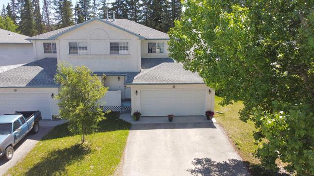 8 - 465 Makenny Street, Home with 3 bedrooms, 2 bathrooms and 4 parking in Hinton AB | Image 1