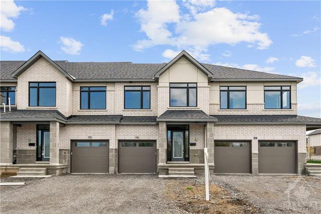 110 Big Dipper St, Townhouse with 3 bedrooms, 2 bathrooms and 2 parking in Ottawa ON | Image 1