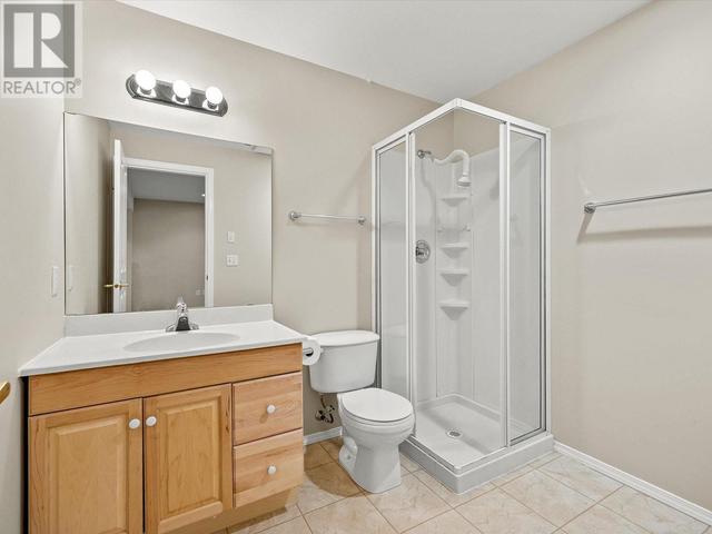 11 - 3950 Gallaghers Blvd S, House attached with 3 bedrooms, 3 bathrooms and 4 parking in Kelowna BC | Image 32