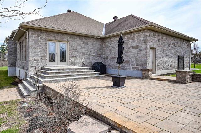 1530 Creagan Court, House detached with 4 bedrooms, 3 bathrooms and 6 parking in Ottawa ON | Image 28