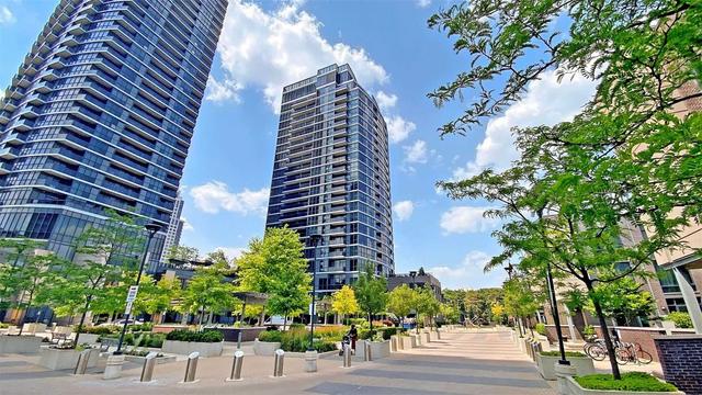 1905 - 1 Valhalla Inn Rd, Condo with 1 bedrooms, 1 bathrooms and 1 parking in Toronto ON | Image 1