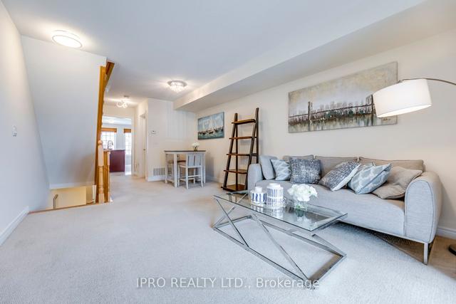 5 Valliere Dr, House attached with 3 bedrooms, 4 bathrooms and 2 parking in Markham ON | Image 6
