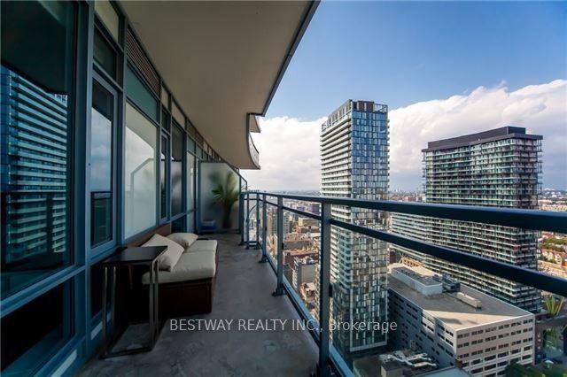 2804 - 21 Widmer St, Condo with 1 bedrooms, 1 bathrooms and 1 parking in Toronto ON | Image 10