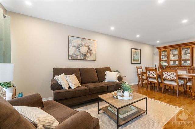 1049 Capreol St, Townhouse with 3 bedrooms, 3 bathrooms and 3 parking in Ottawa ON | Image 8