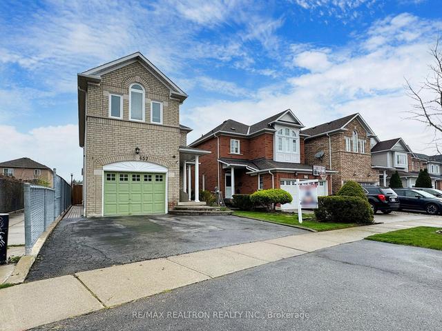 457 Woodsmere Cres, House detached with 4 bedrooms, 4 bathrooms and 4 parking in Pickering ON | Image 23