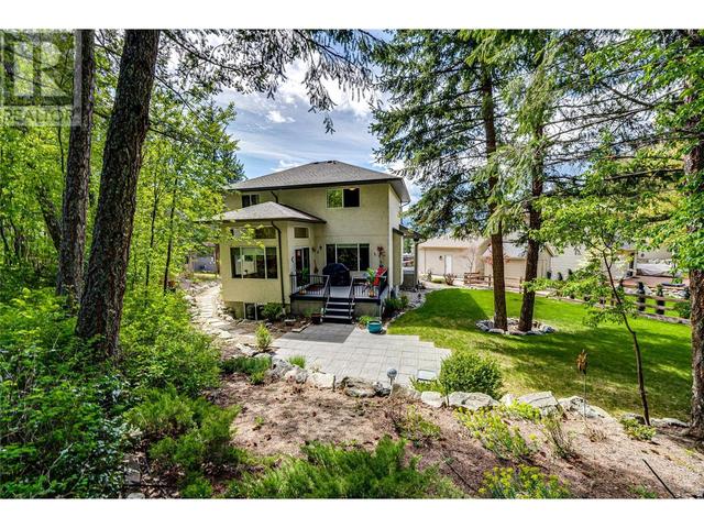 19 Kestrel Crt, House detached with 4 bedrooms, 3 bathrooms and 6 parking in Vernon BC | Image 4
