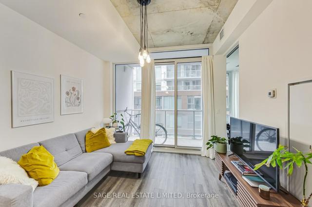 621 - 15 Baseball Pl, Condo with 1 bedrooms, 1 bathrooms and 0 parking in Toronto ON | Image 1
