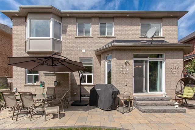 2215 Empire Cres, House detached with 4 bedrooms, 4 bathrooms and 4 parking in Burlington ON | Image 31