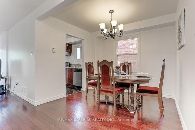 400 Huntsmill Blvd, House detached with 3 bedrooms, 4 bathrooms and 3 parking in Toronto ON | Image 6