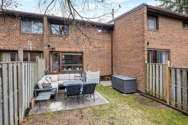 6 - 74 Castlebury Cres, Townhouse with 3 bedrooms, 2 bathrooms and 2 parking in Toronto ON | Image 35