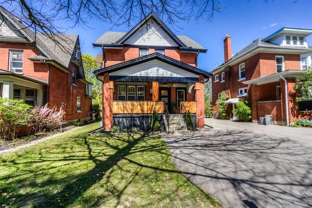 40 Heins Ave, House detached with 4 bedrooms, 3 bathrooms and 7 parking in Kitchener ON | Image 1
