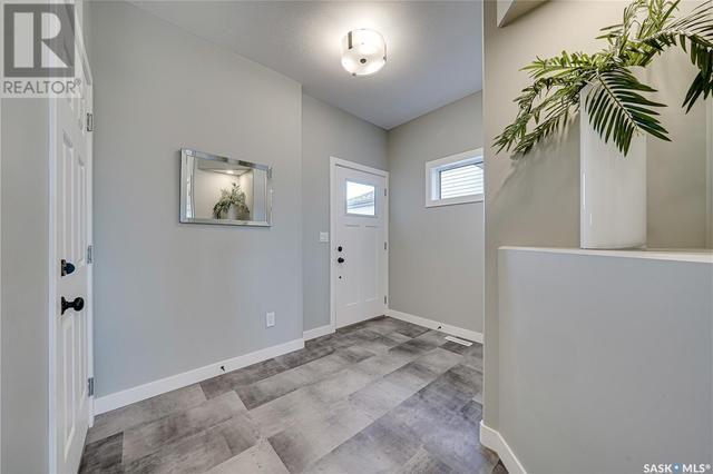 338 Pepper Pl, House detached with 4 bedrooms, 3 bathrooms and null parking in Saskatoon SK | Image 2