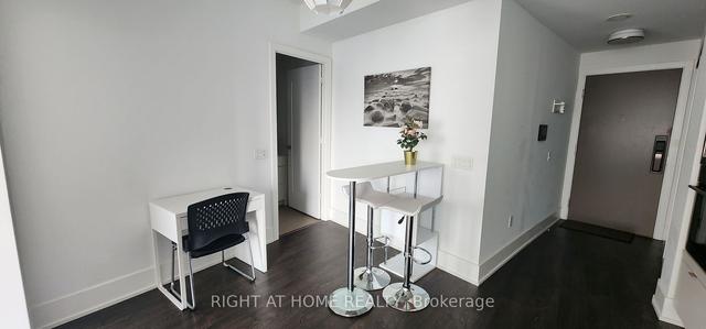 3712 - 10 York St, Condo with 1 bedrooms, 1 bathrooms and 0 parking in Toronto ON | Image 5