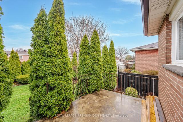 59 Ruthmar Cres, House semidetached with 3 bedrooms, 2 bathrooms and 4 parking in Toronto ON | Image 31