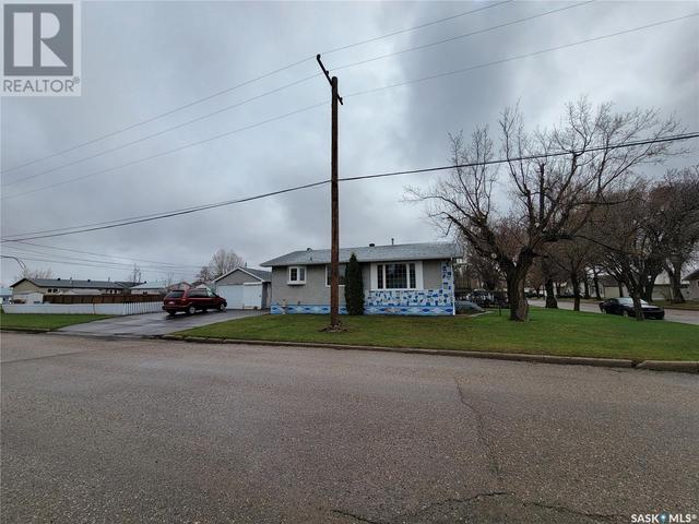 301 6th Ave E, House detached with 3 bedrooms, 2 bathrooms and null parking in Unity SK | Image 23