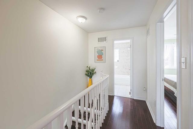 114 Trudelle St, Townhouse with 3 bedrooms, 2 bathrooms and 1 parking in Toronto ON | Image 15