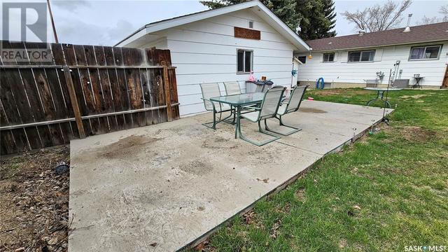 132 Haw Place, House detached with 2 bedrooms, 3 bathrooms and null parking in Swift Current SK | Image 24