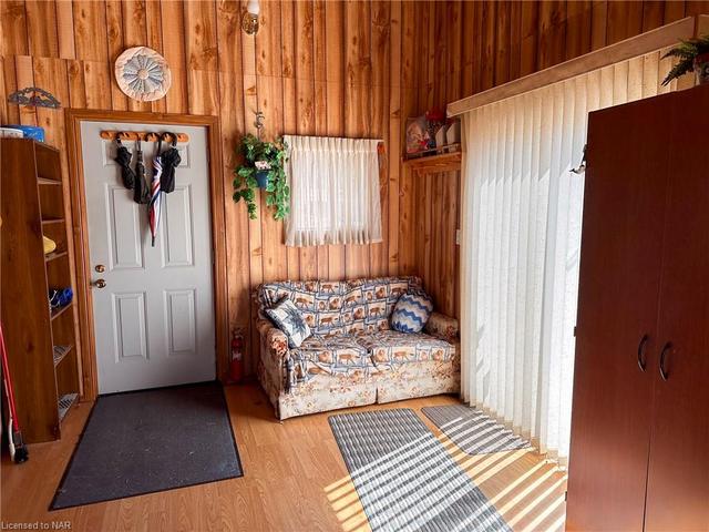 291 West Whalley Lake Rd, House detached with 2 bedrooms, 1 bathrooms and 6 parking in Magnetawan ON | Image 2
