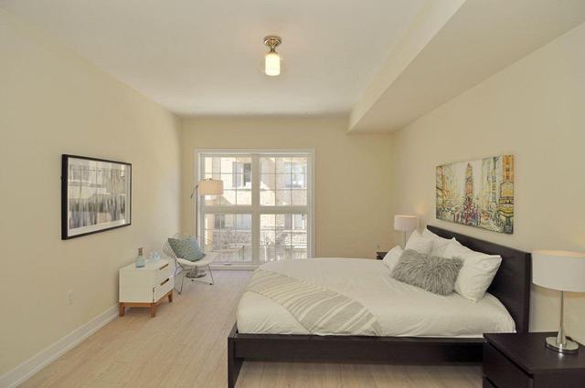 TH19 - 17 Powerhouse St, House attached with 3 bedrooms, 3 bathrooms and 1 parking in Toronto ON | Image 13