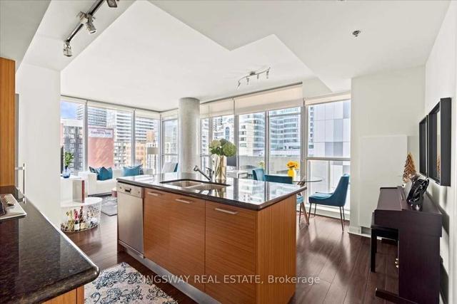 1107 - 375 King St W, Condo with 2 bedrooms, 2 bathrooms and 1 parking in Toronto ON | Image 23