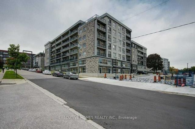 405 - 275 Larch St, Condo with 2 bedrooms, 2 bathrooms and 0 parking in Waterloo ON | Image 3