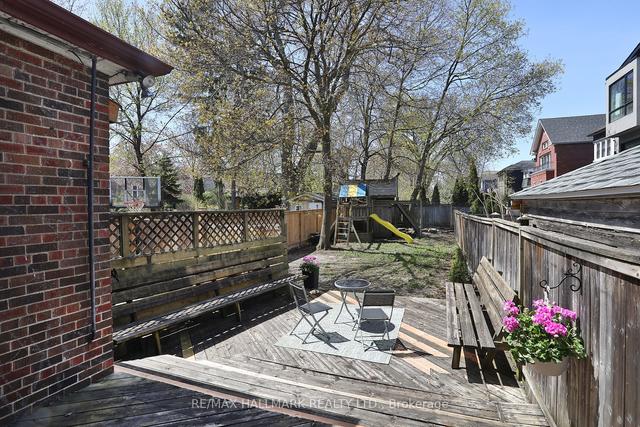 316 Jedburgh Rd, House detached with 3 bedrooms, 2 bathrooms and 1 parking in Toronto ON | Image 17