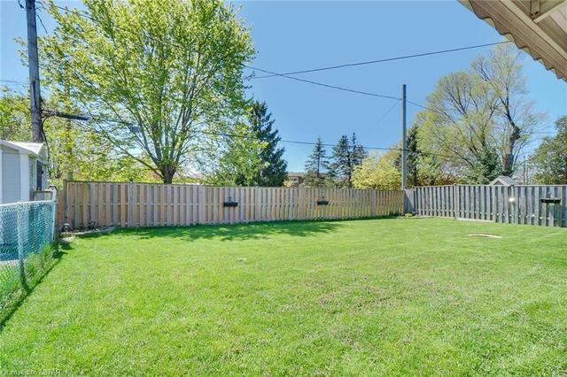 39 Frontenac Rd, House detached with 3 bedrooms, 2 bathrooms and 7 parking in London ON | Image 35