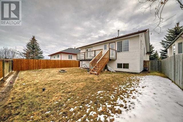 4 West Hall Pl, House detached with 4 bedrooms, 3 bathrooms and 4 parking in Cochrane AB | Image 43