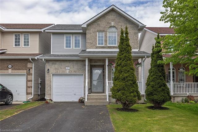 1028 Rainbow Cres, House detached with 3 bedrooms, 2 bathrooms and 3 parking in Kingston ON | Image 12