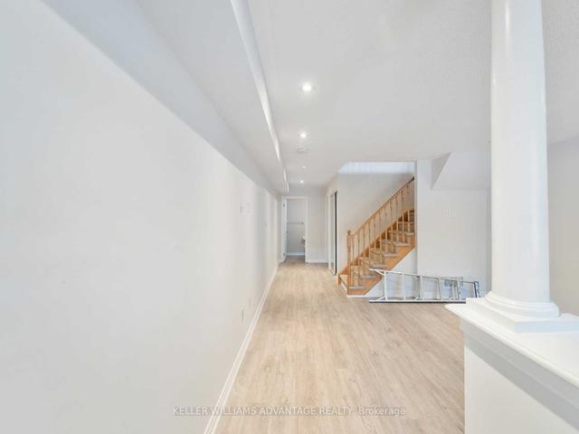 86 Woodbine Ave, House attached with 3 bedrooms, 3 bathrooms and 2 parking in Toronto ON | Image 21