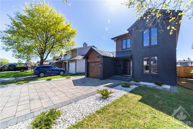 11 Sovereign Ave, House detached with 3 bedrooms, 4 bathrooms and 4 parking in Ottawa ON | Image 3