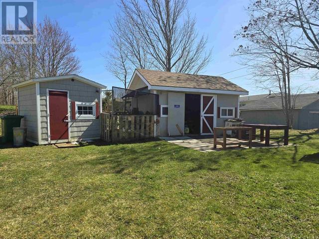 2199 South Main St, House detached with 4 bedrooms, 1 bathrooms and null parking in Westville NS | Image 3
