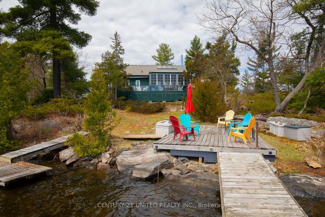 3081 Stoney Lake Island 105, House detached with 4 bedrooms, 2 bathrooms and 0 parking in Douro Dummer ON | Image 1