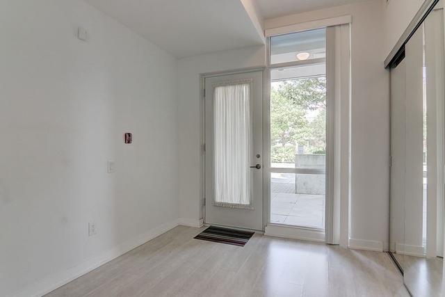 th09 - 19 Singer Crt, Townhouse with 3 bedrooms, 3 bathrooms and 1 parking in Toronto ON | Image 5