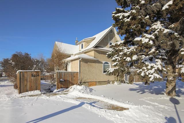 5604 60 Street, House detached with 3 bedrooms, 1 bathrooms and 2 parking in Red Deer County AB | Image 5