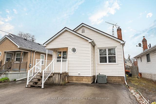 47 Chelsea St, House detached with 2 bedrooms, 2 bathrooms and 5 parking in St. Catharines ON | Image 19