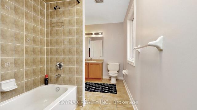 49 Perkins Dr, House detached with 4 bedrooms, 6 bathrooms and 6 parking in Brampton ON | Image 19