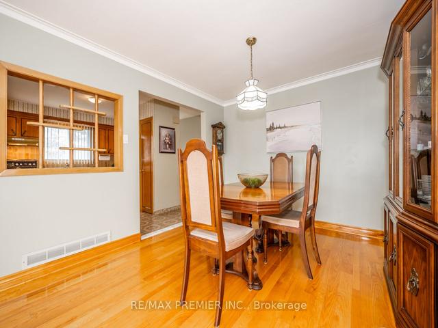 8 Courage Ave, House semidetached with 3 bedrooms, 2 bathrooms and 5 parking in Toronto ON | Image 37