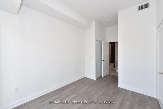 PH10 - 50 Mccaul St, Condo with 1 bedrooms, 2 bathrooms and 0 parking in Toronto ON | Image 11