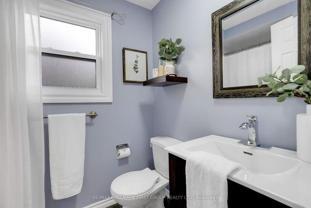 713 Hillcroft St, House semidetached with 3 bedrooms, 2 bathrooms and 4 parking in Oshawa ON | Image 17
