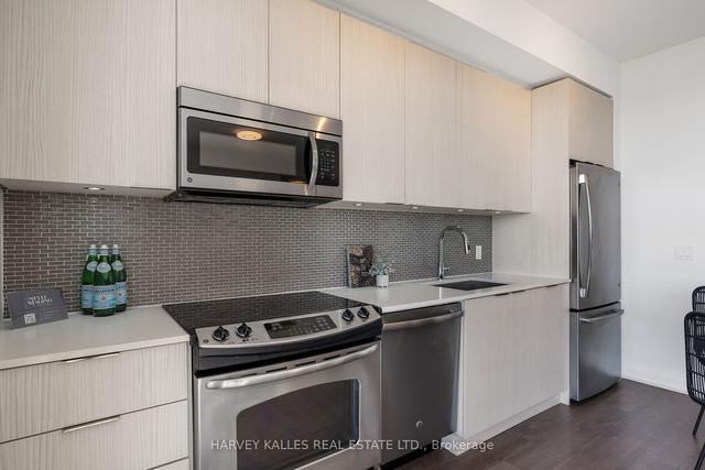 2002 - 56 Annie Craig Dr, Condo with 2 bedrooms, 1 bathrooms and 1 parking in Toronto ON | Image 32