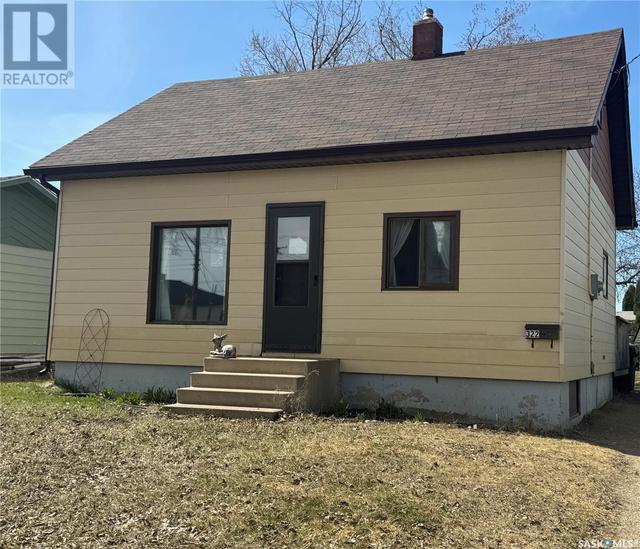 322 Maple Avenue, House detached with 3 bedrooms, 1 bathrooms and null parking in Yorkton SK | Image 1