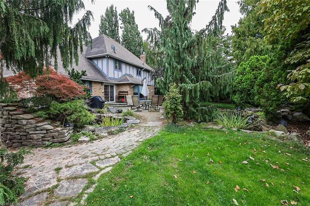 3151 Montrose Road, House detached with 4 bedrooms, 3 bathrooms and 6 parking in Niagara Falls ON | Image 3