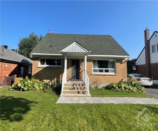 523 Alesther Street, House detached with 4 bedrooms, 2 bathrooms and 3 parking in Ottawa ON | Image 1