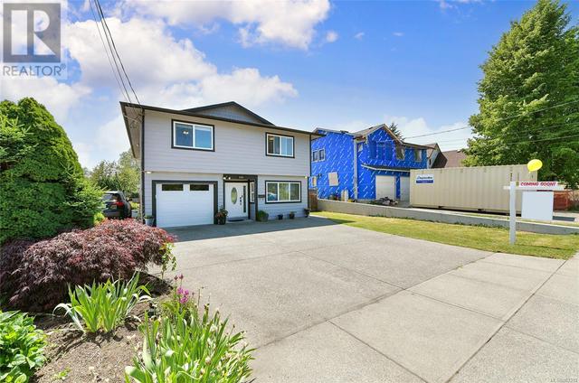 1141 Roy Rd, House detached with 6 bedrooms, 4 bathrooms and 4 parking in Saanich BC | Image 2