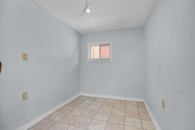 186 St. Julien St, House detached with 2 bedrooms, 2 bathrooms and 3 parking in London ON | Image 5